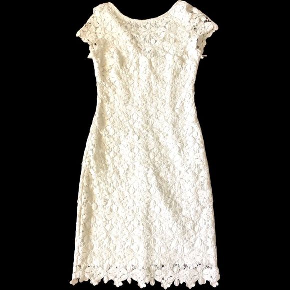 Cache Dresses & Skirts - Cache Ivory Cocktail Dress Embellished Crochet Appliqué Flower